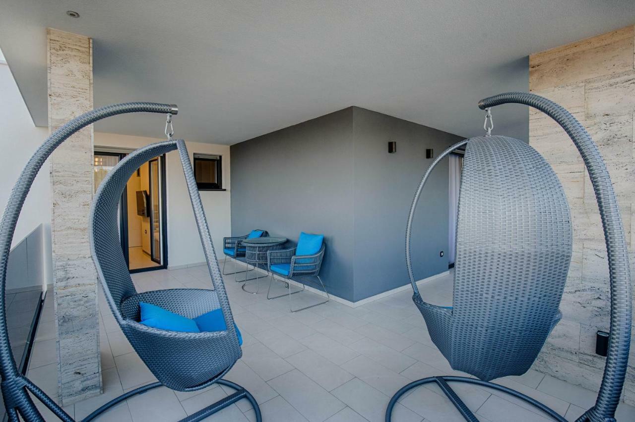 Deluxe New Apartments - Few Steps From The Beach - Luxury Holiday With Style - By Traveler Tourist Agency Krk Кърк Екстериор снимка
