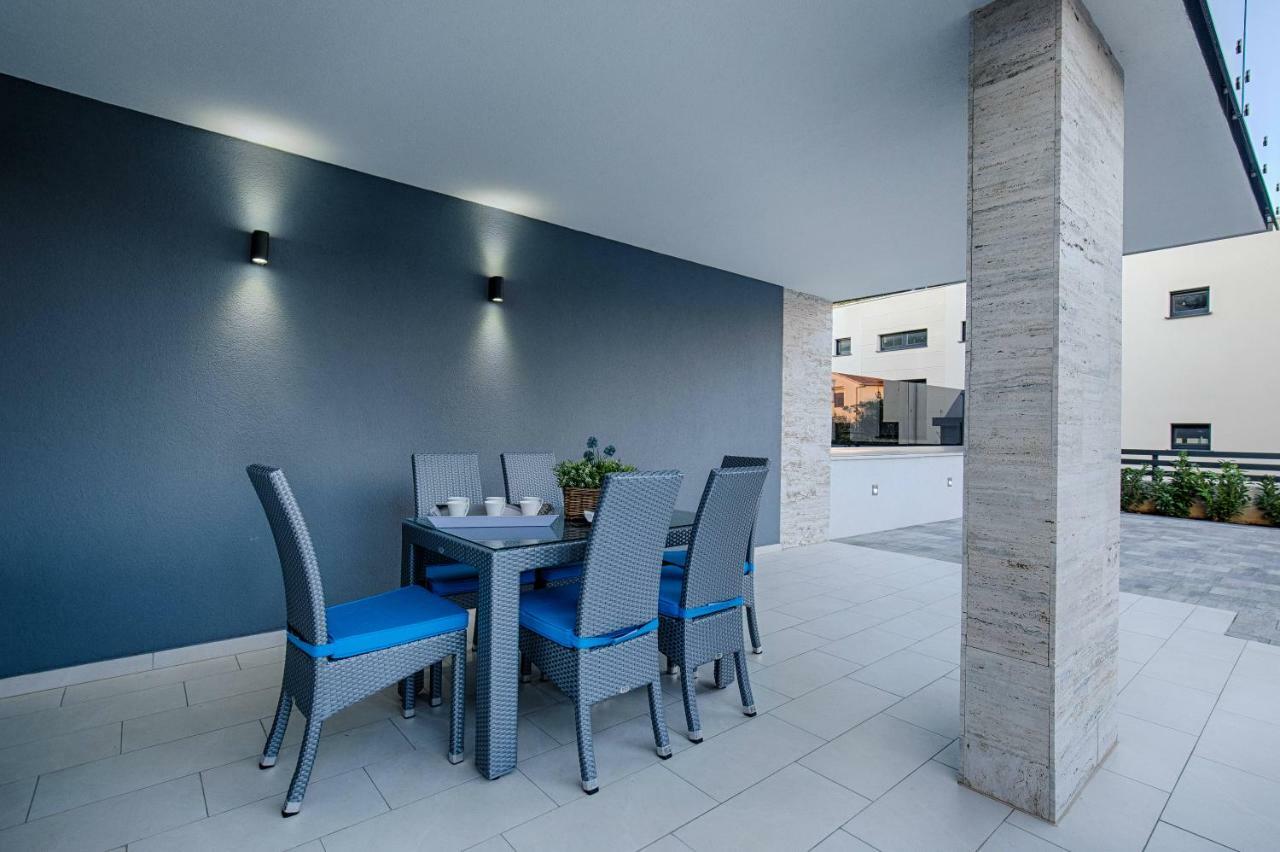 Deluxe New Apartments - Few Steps From The Beach - Luxury Holiday With Style - By Traveler Tourist Agency Krk Кърк Екстериор снимка