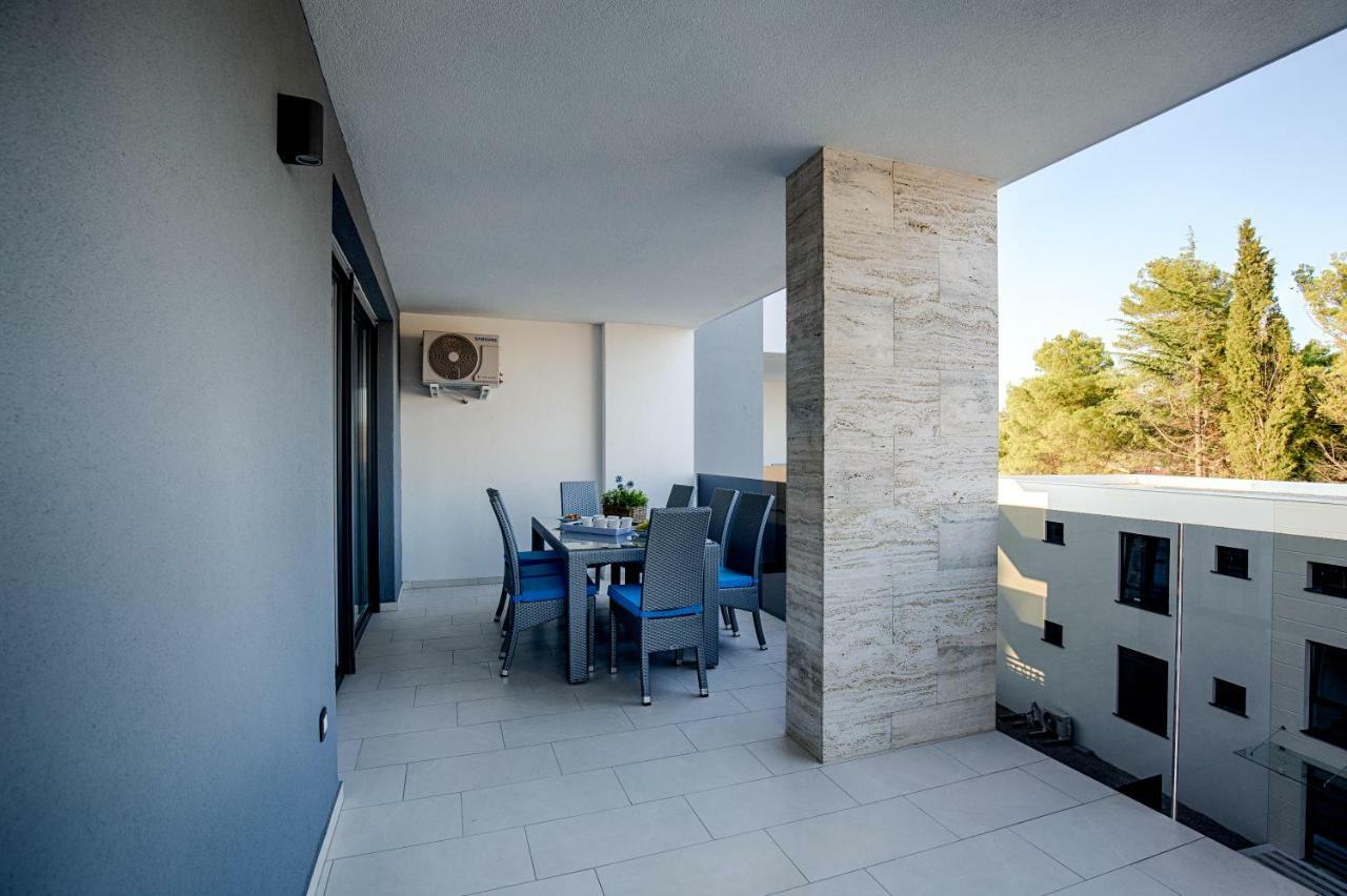 Deluxe New Apartments - Few Steps From The Beach - Luxury Holiday With Style - By Traveler Tourist Agency Krk Кърк Екстериор снимка