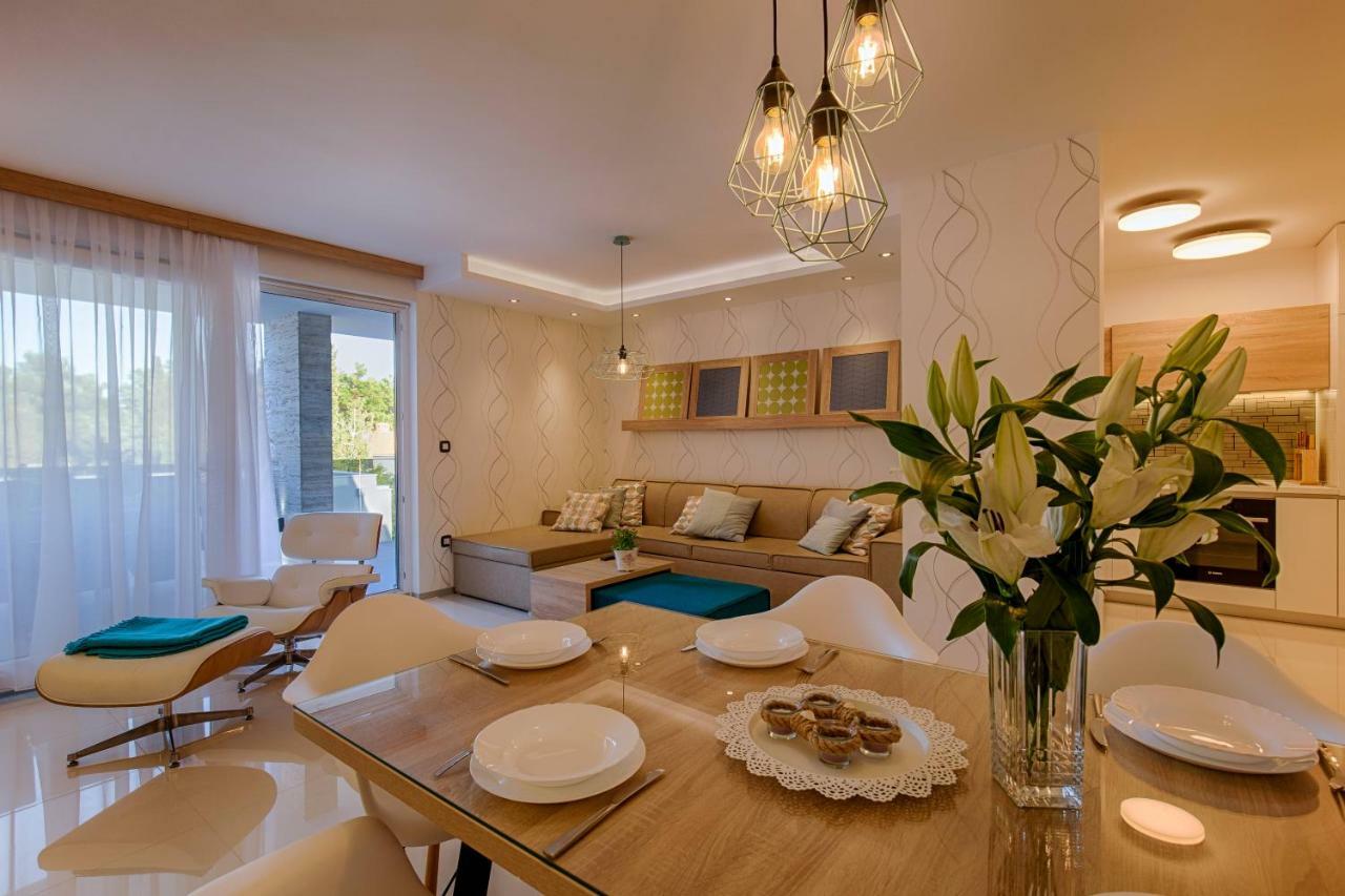 Deluxe New Apartments - Few Steps From The Beach - Luxury Holiday With Style - By Traveler Tourist Agency Krk Кърк Екстериор снимка